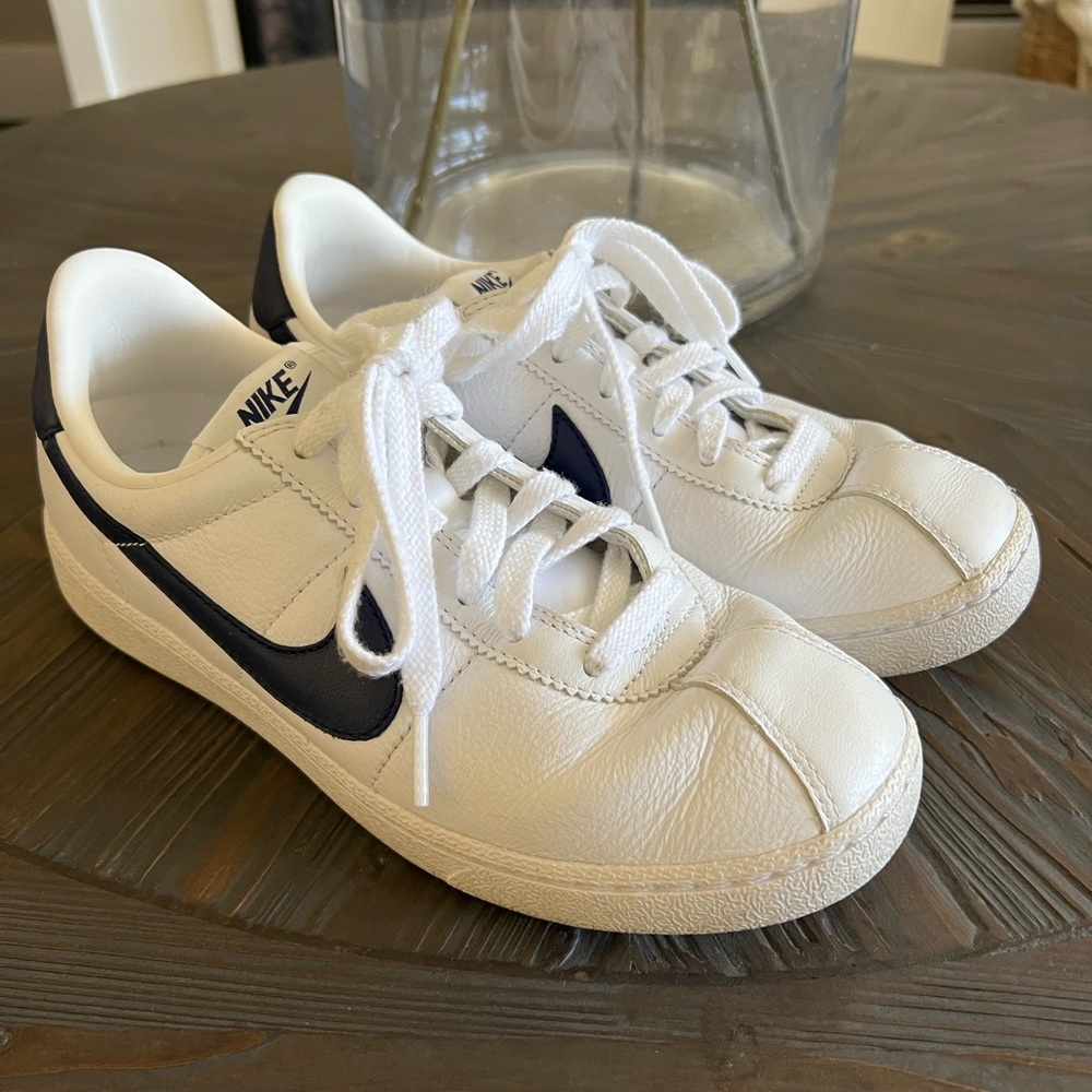 Genuine NIKE Bruin Men’s sz 6.5